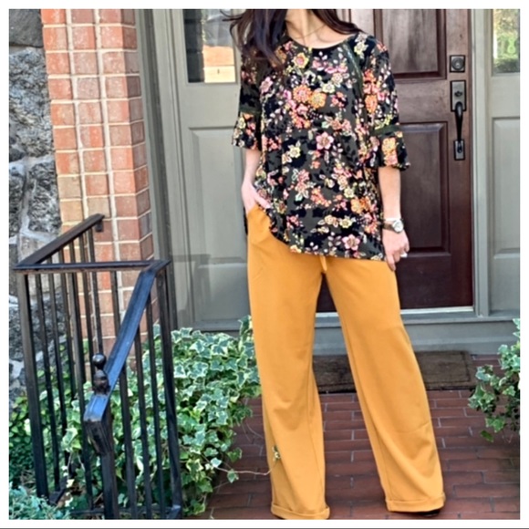 Bohemian chic floral bell sleeve tunic - Picture 8 of 8